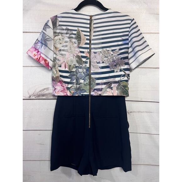 Ted Baker Romper Short Sleeve CHIC Floral Navy Size 1 (US sz 4) Zipper Back - Picture 2 of 6